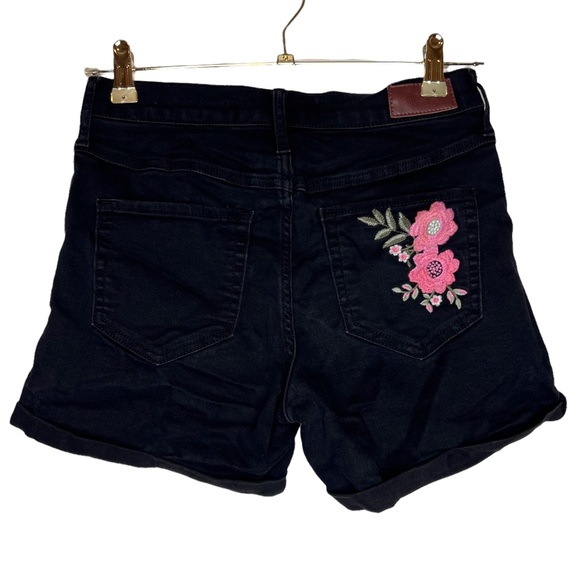 HOLLISTER High-Rise Embroidered Midi Short - Picture 1 of 7